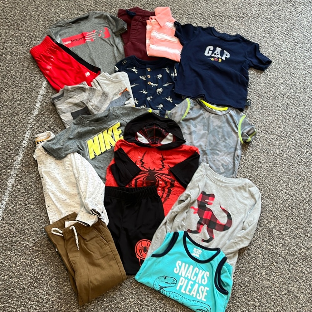 Boys size 4/4t bundle - Picture 1 of 8